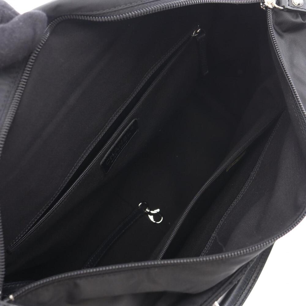 CHANEL Black Leather Tote Bag - Picture 3 of 9